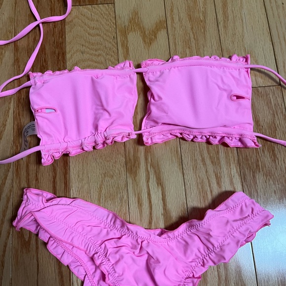 Bikini - Picture 4 of 4